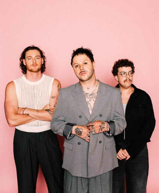 lovelytheband – day run out