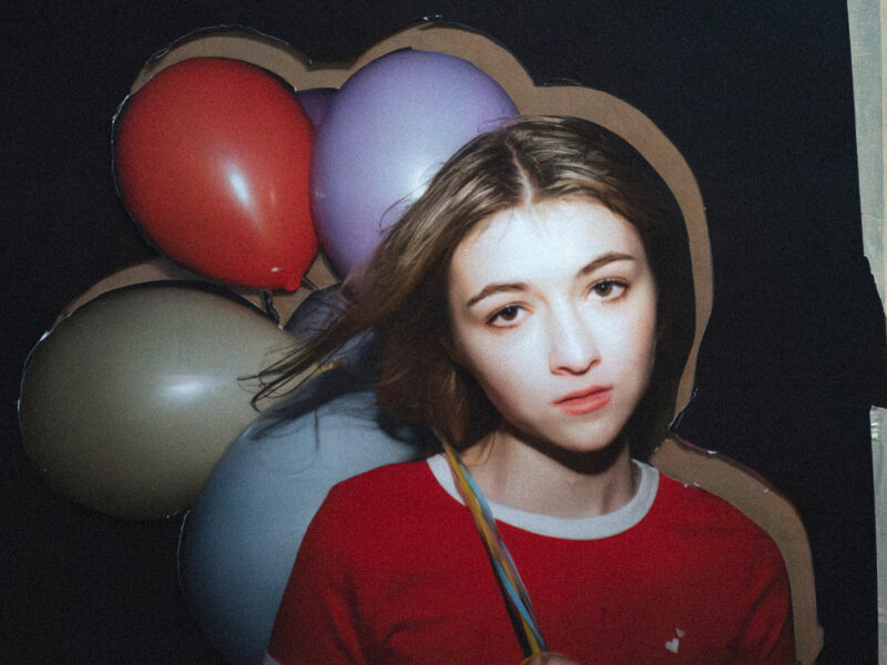 Ava Valianti – Distant