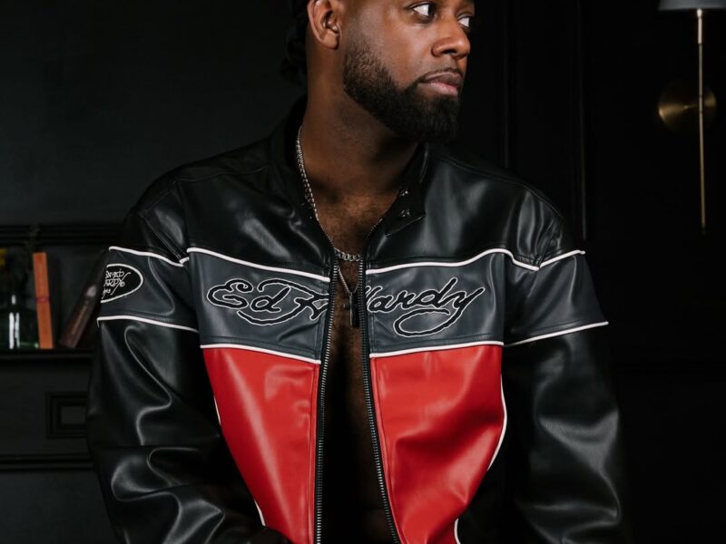 Michael Hamilton – Love Me